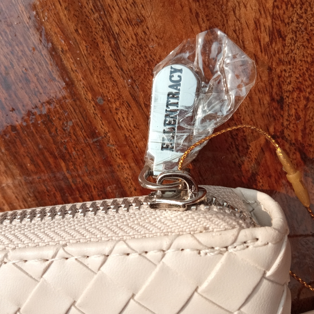 Basketweave Original Ellen Tracy NWT Wallet - Picture 15 of 17